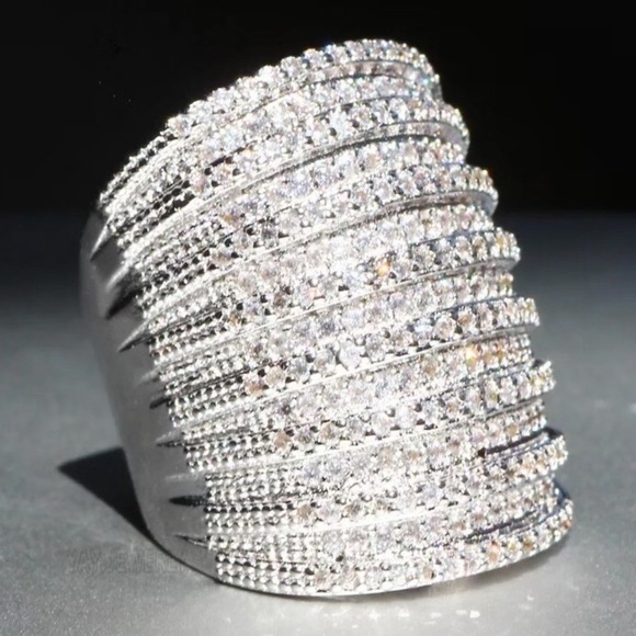 **New 6.8 CT Princess Cut Diamond Silver Ring - Picture 3 of 4